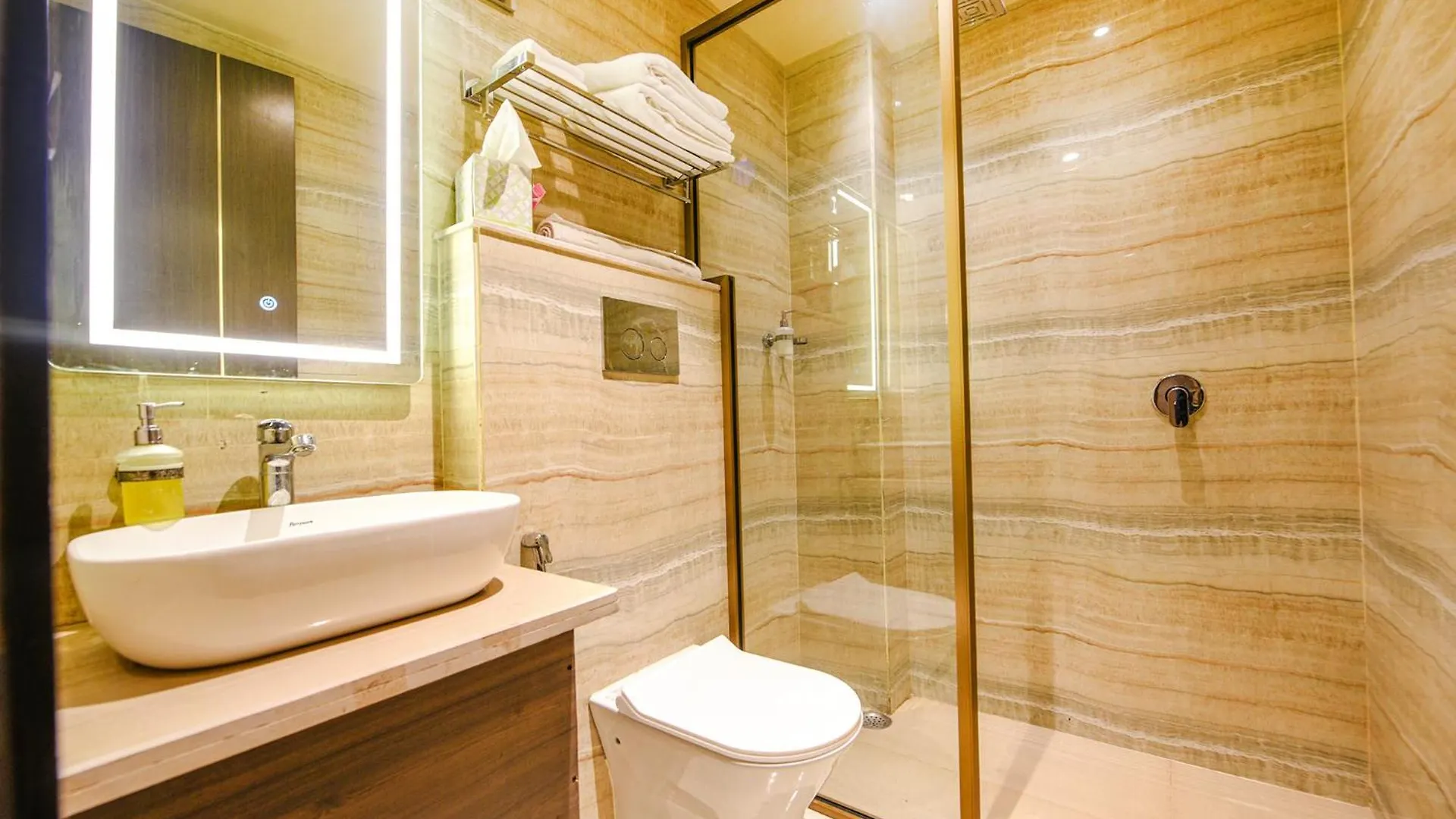 *** Hotel Fabhotel Prime Elite Janakpuri Delhi  India